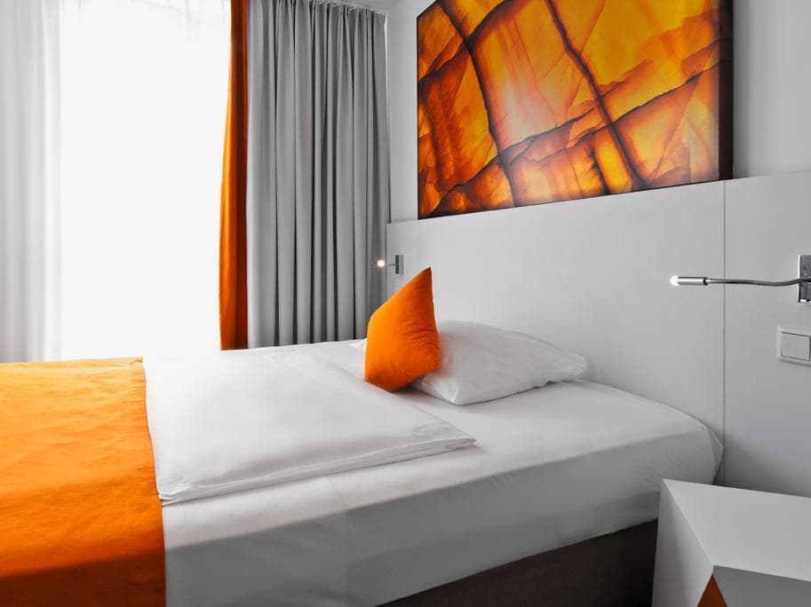 Wyndham Garden Hotel Duesseldorf City Centre Koenigsallee photo 2