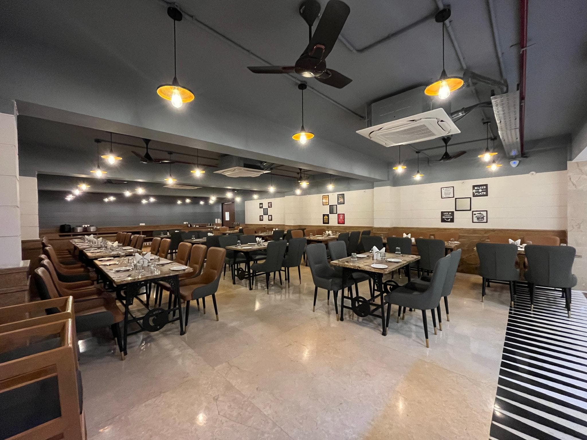 Hotel Dolphin Grand, Varanasi photo 3