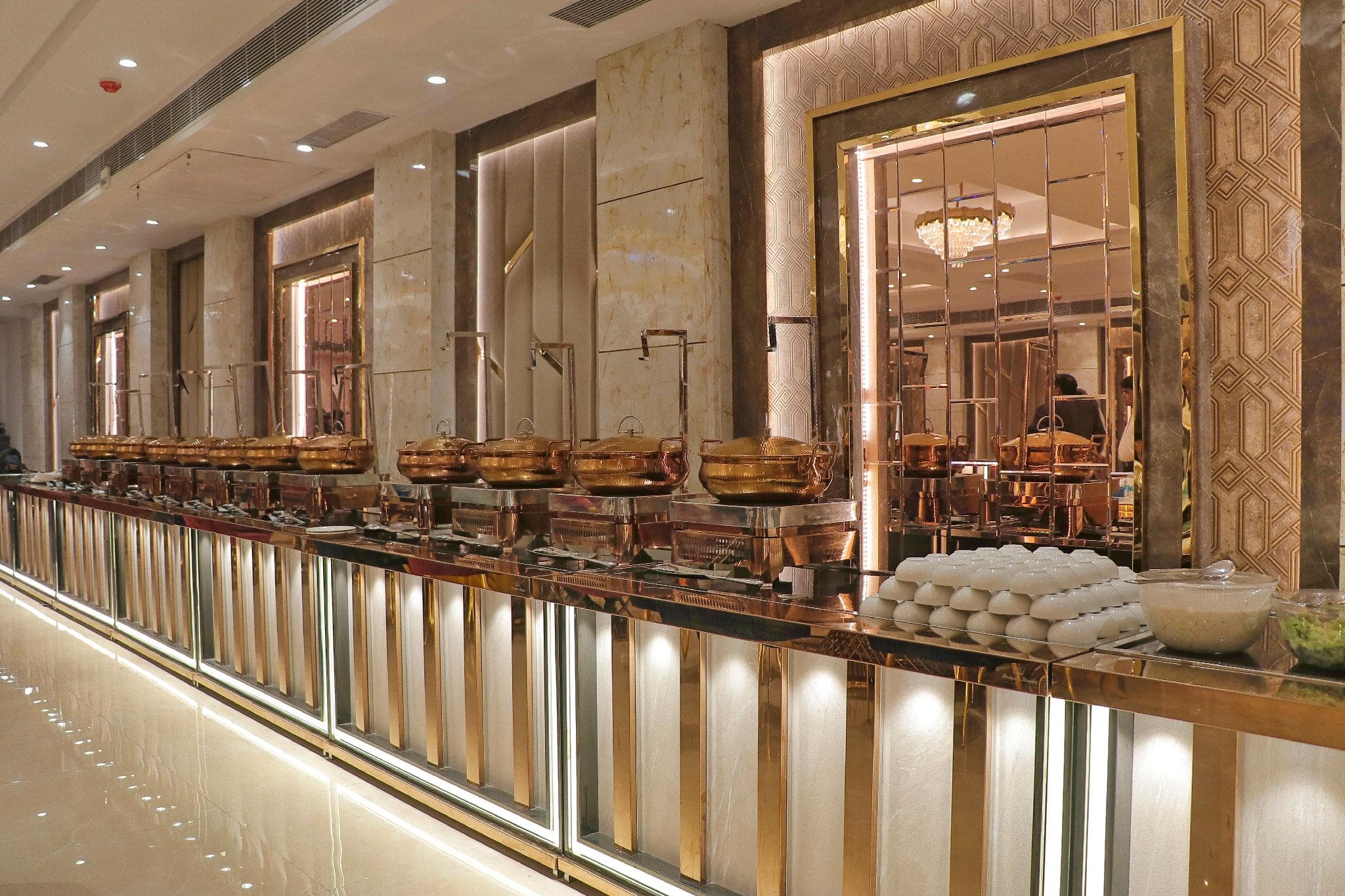 The Eliot Hotel & Banquet photo 5
