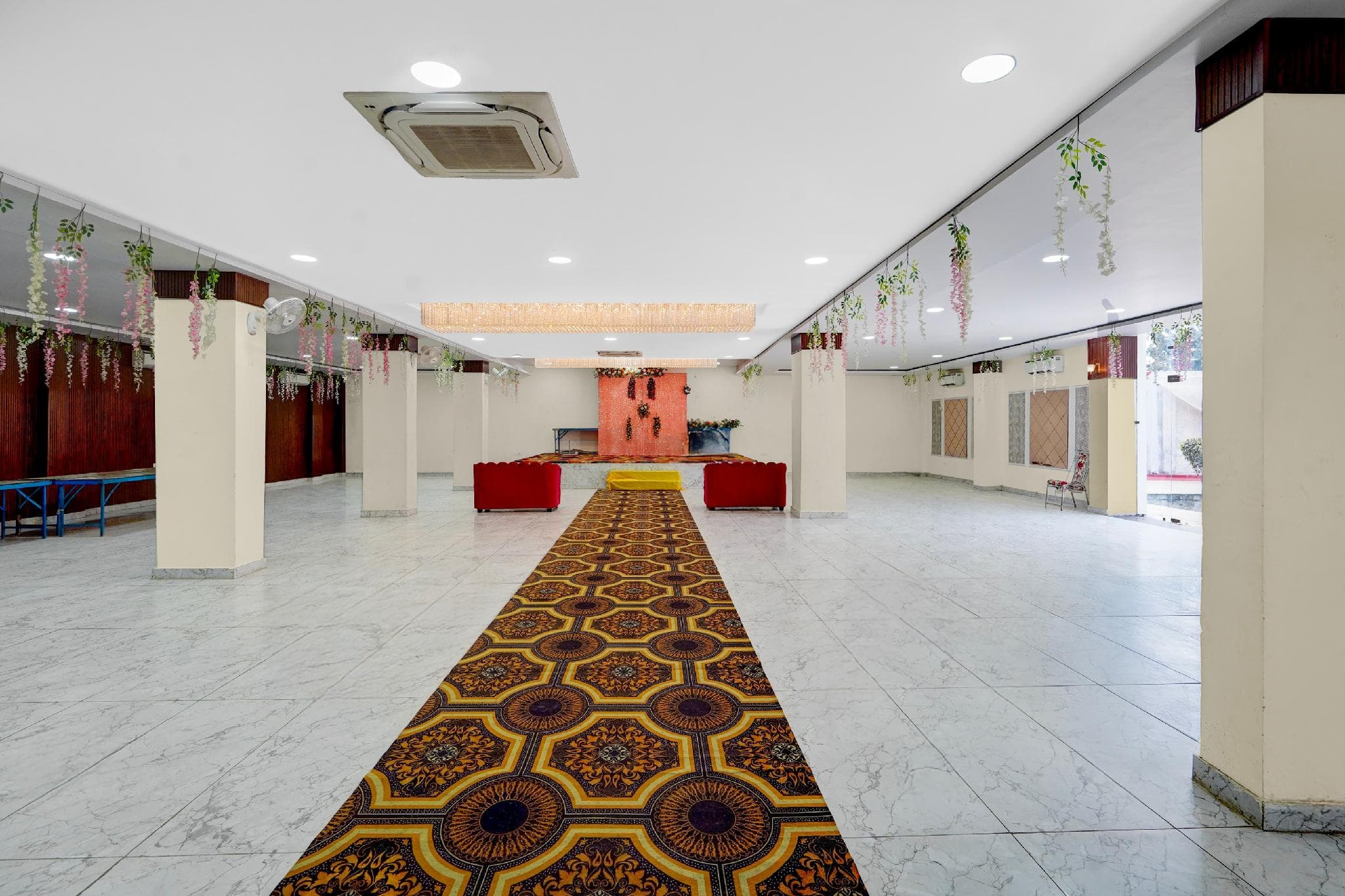 Super Hotel O Takrohi Hospital Road Formerly Madhuraj Palace photo 4