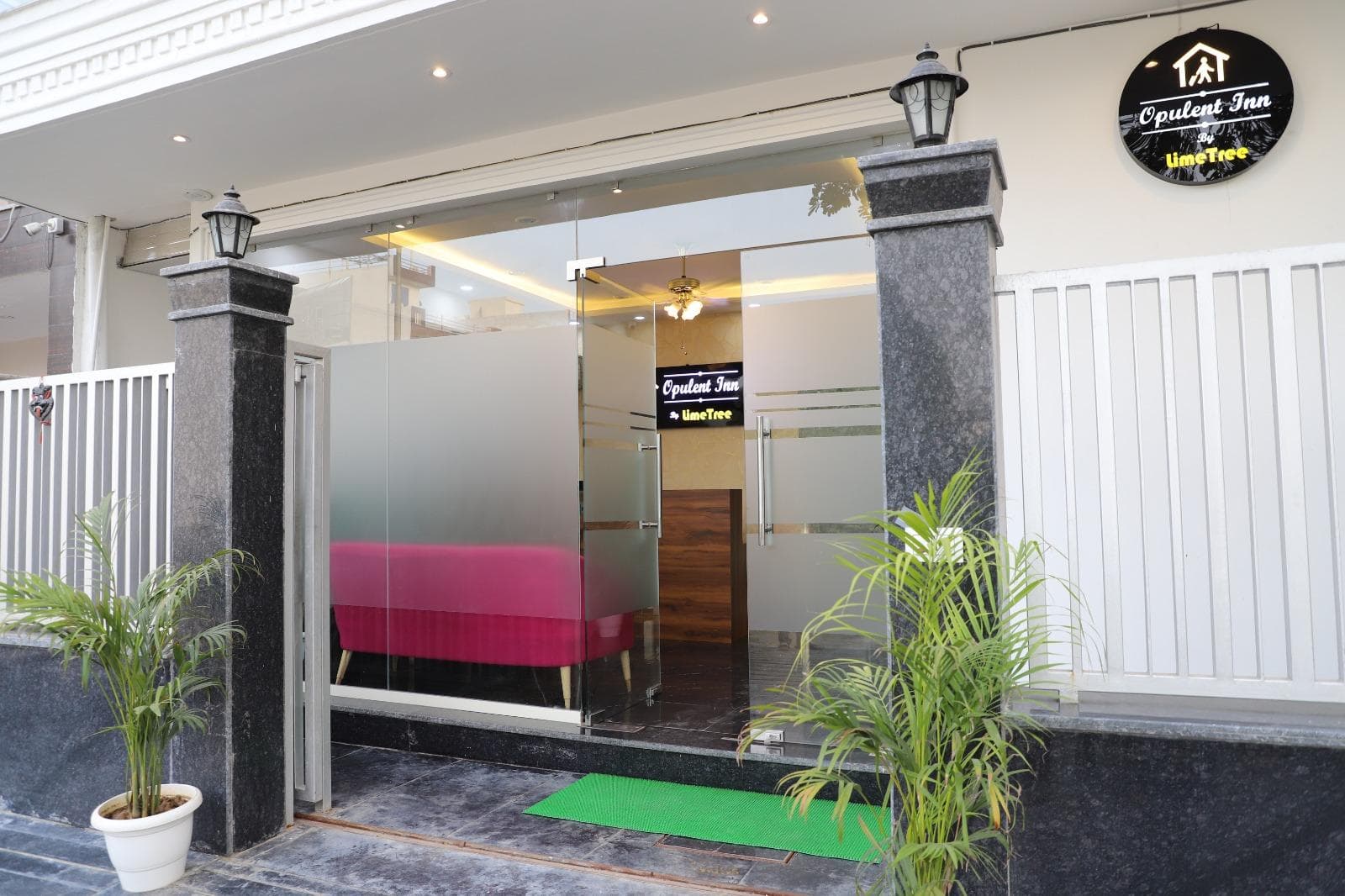 Opulent Inn By Lime Tree Hotels photo 4