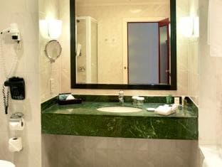 Hilton Antwerp Old Town photo 2