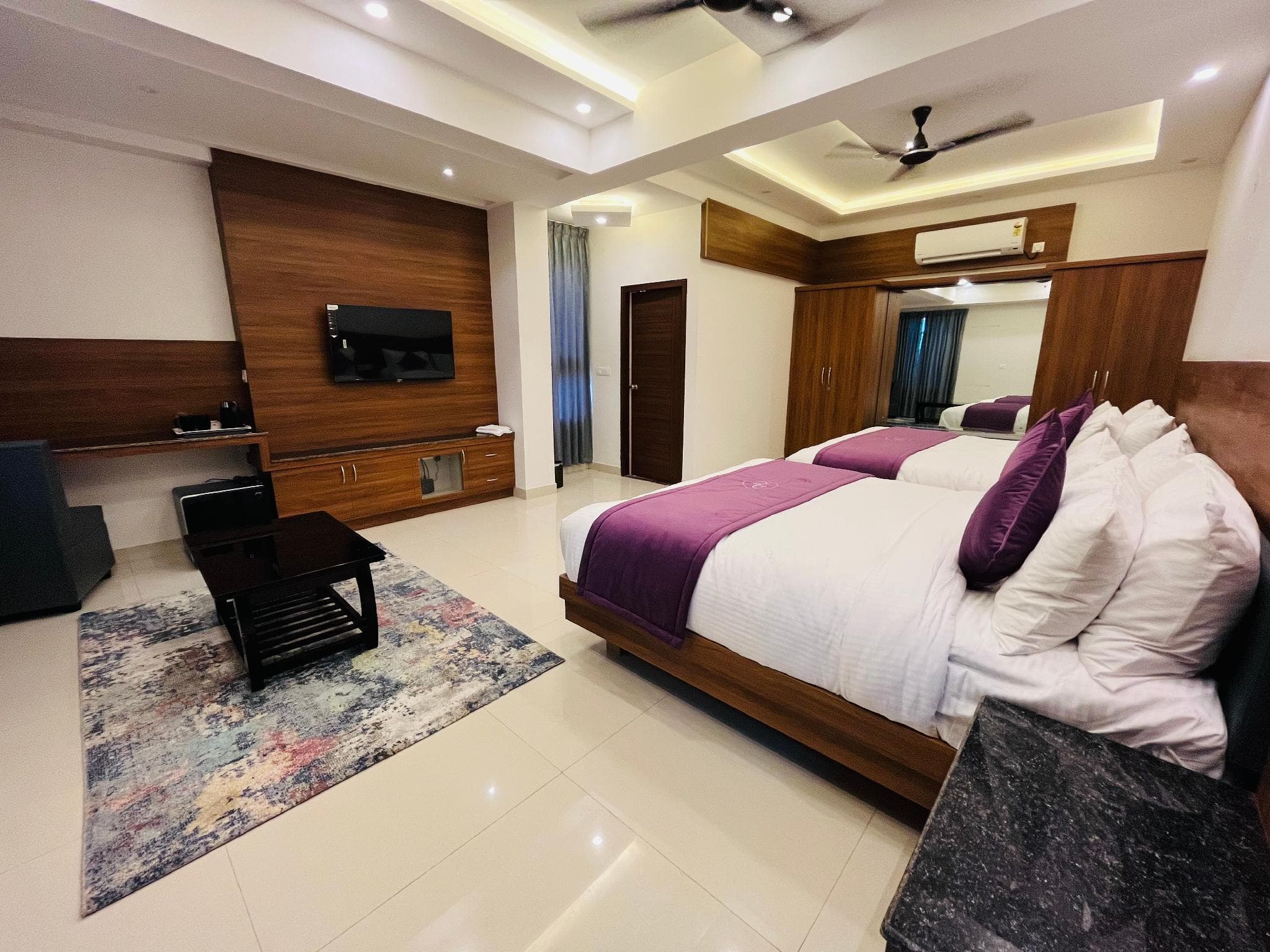 VOVO PREMIER HOTEL photo 3