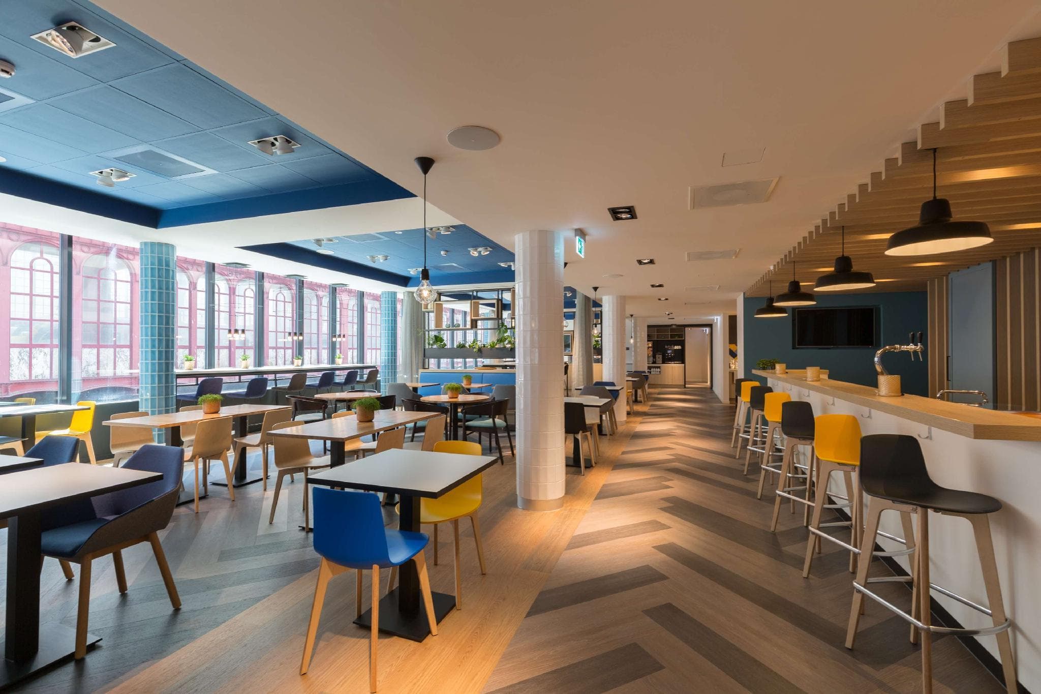 Hampton by Hilton Antwerp Central Station photo 5