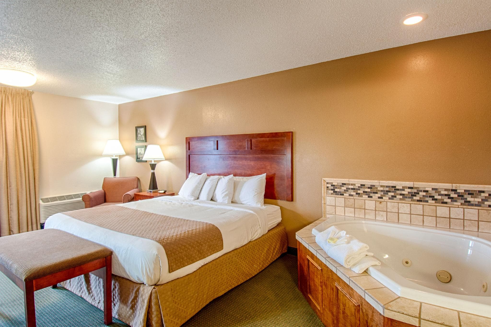 Park Tower Inn photo 3