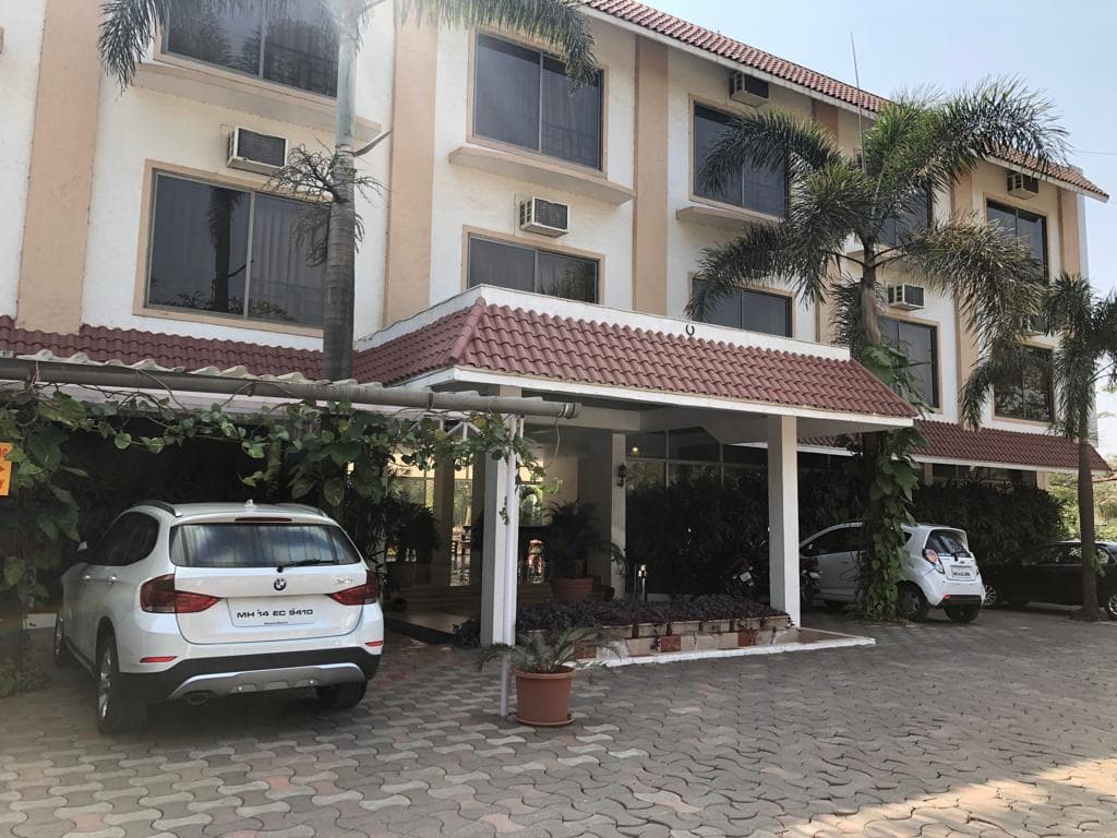 Resort Silver Hills Lonavla & Khandala