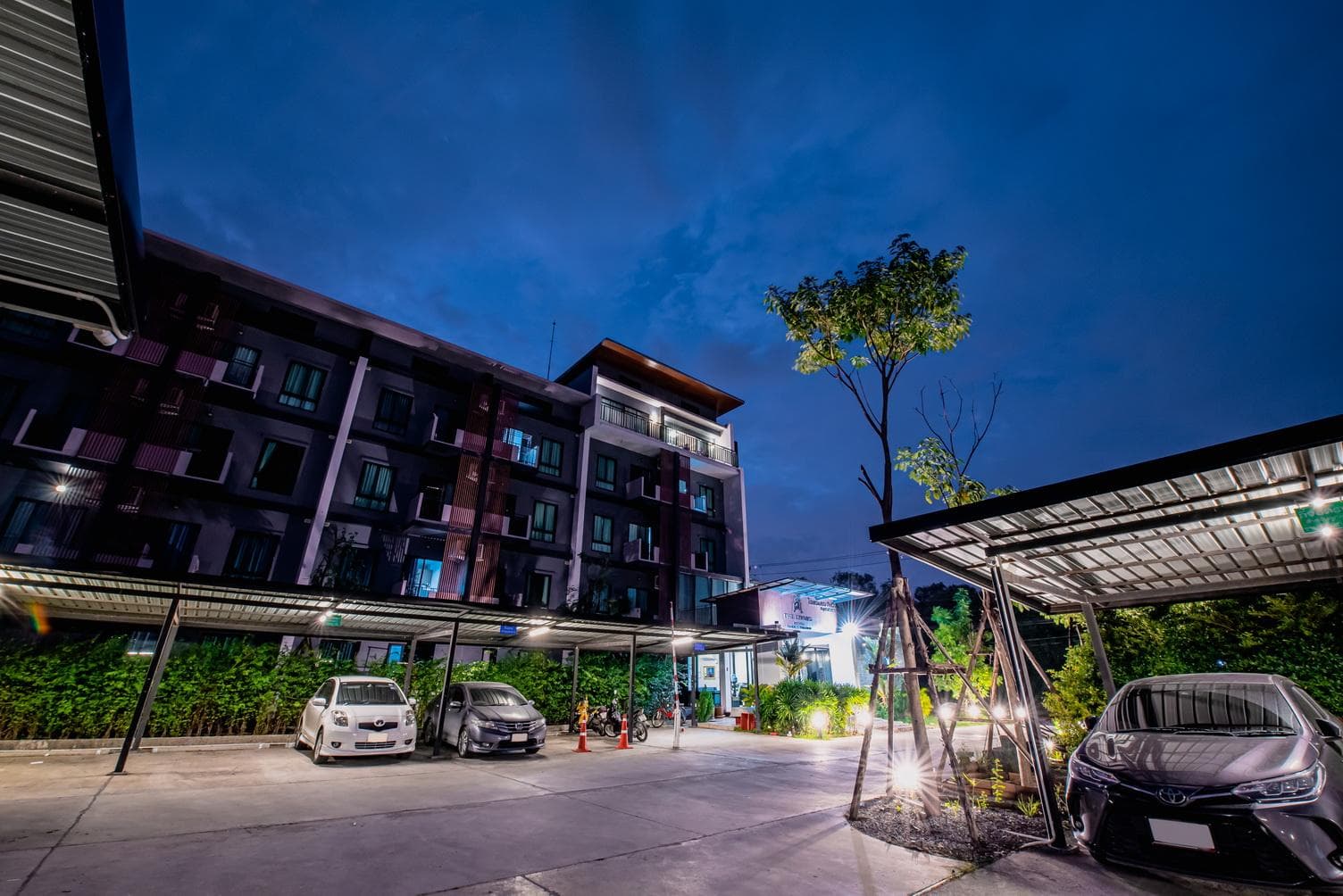 The living Hotel Samutprakan photo 3