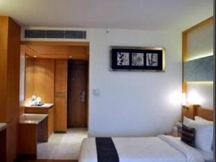 Hotel Lineage photo 2