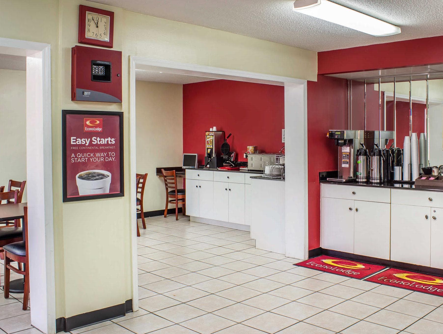 Econo Lodge Research Triangle Park photo 3