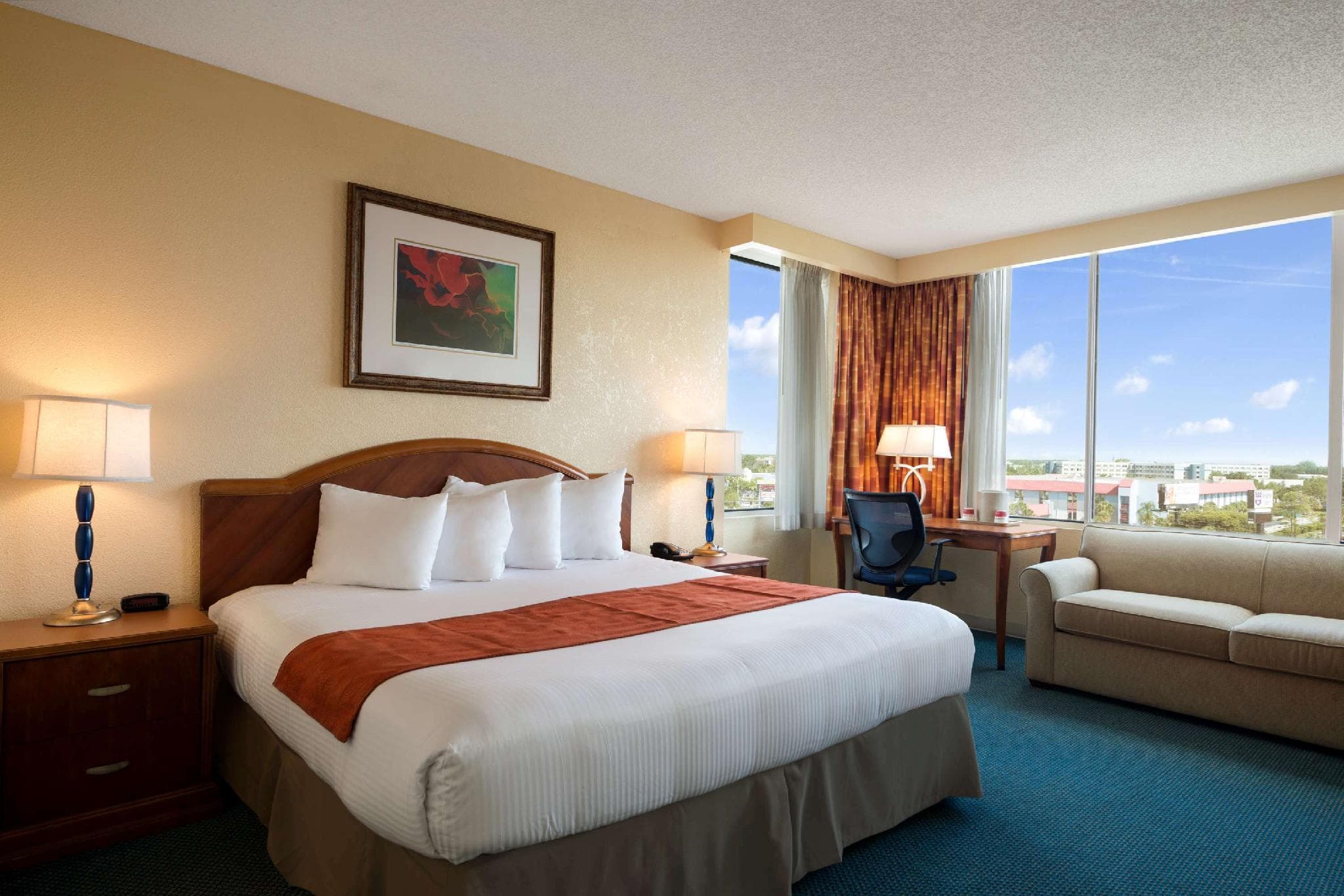Ramada by Wyndham Kissimmee Gateway photo 2