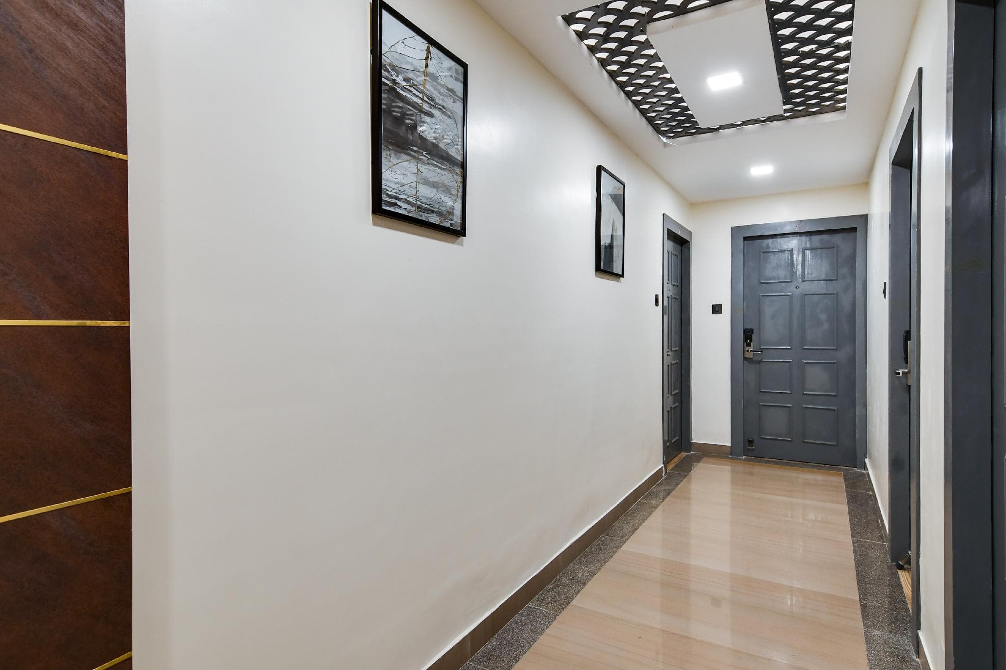 Super Townhouse Oak Sayhallo Ecstasy photo 3