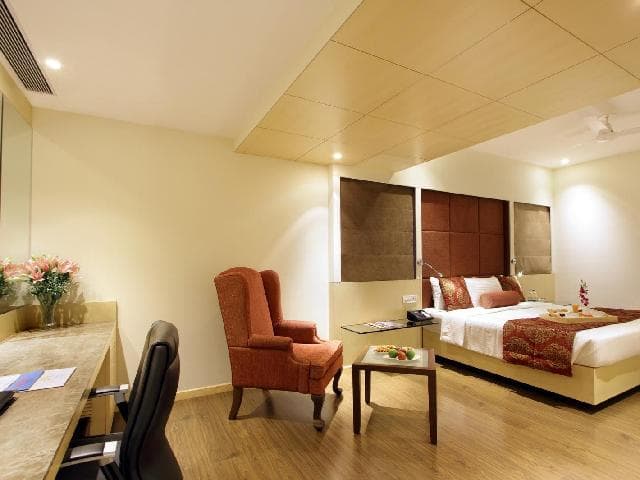 Express Towers Hotel photo 4