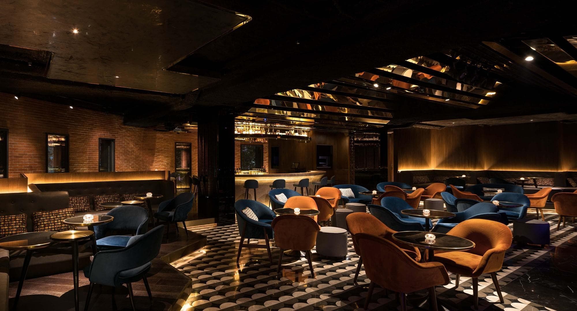 LA Crystal Hotel photo 3