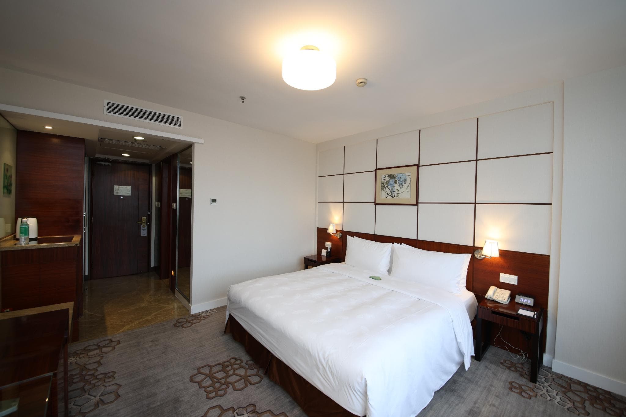 Liuhua Hotel photo 2
