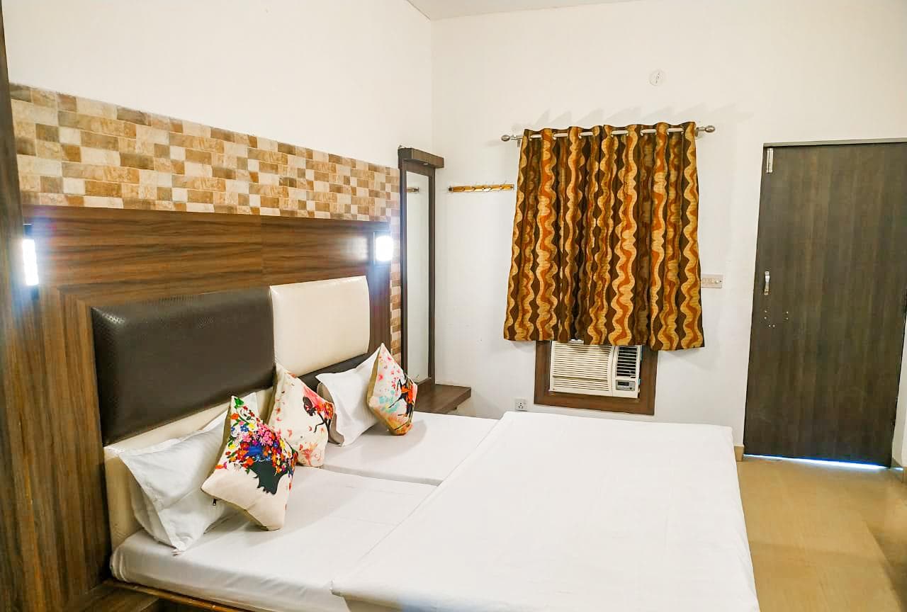 HOTEL SHYAM PALACE INDIA AGRA photo 2