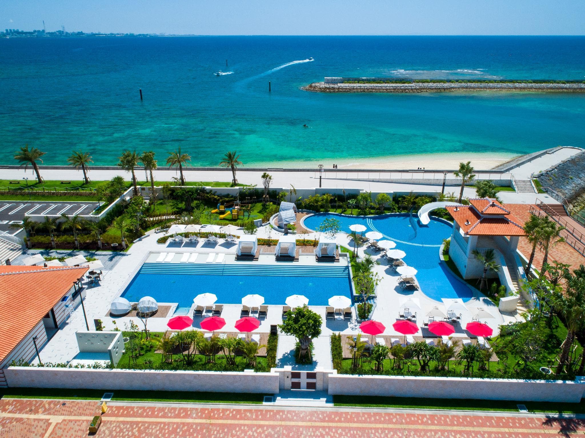 DoubleTree by Hilton Okinawa Chatan Resort photo 4