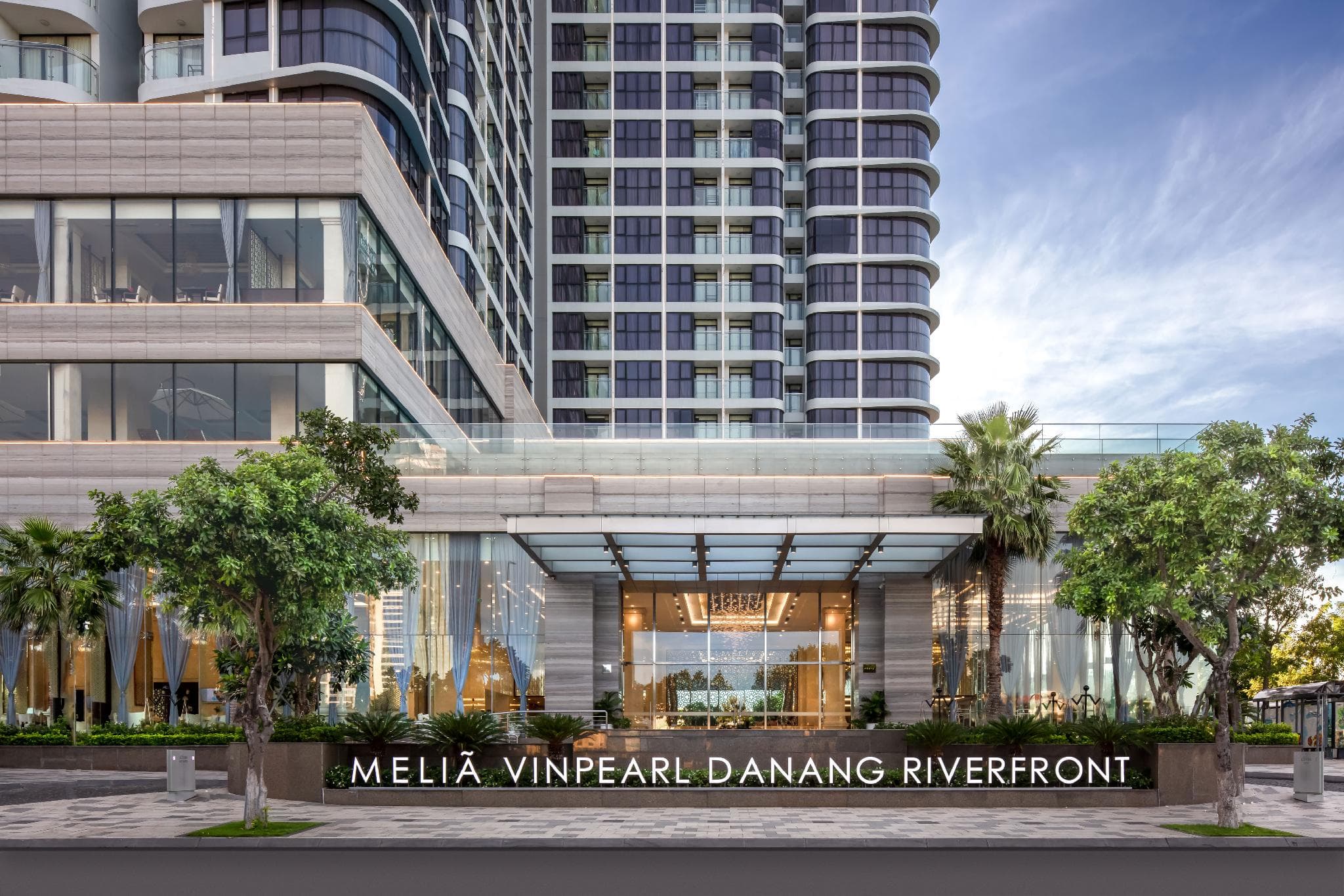 Melia Vinpearl Danang Riverfront photo 3