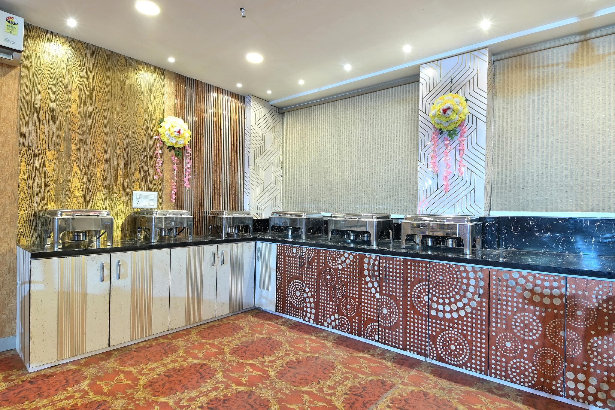 Hotel Red York at Noida Sector 63A photo 4