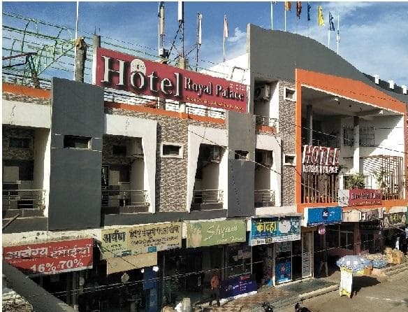 Hotel Royal Palace Dhamnod