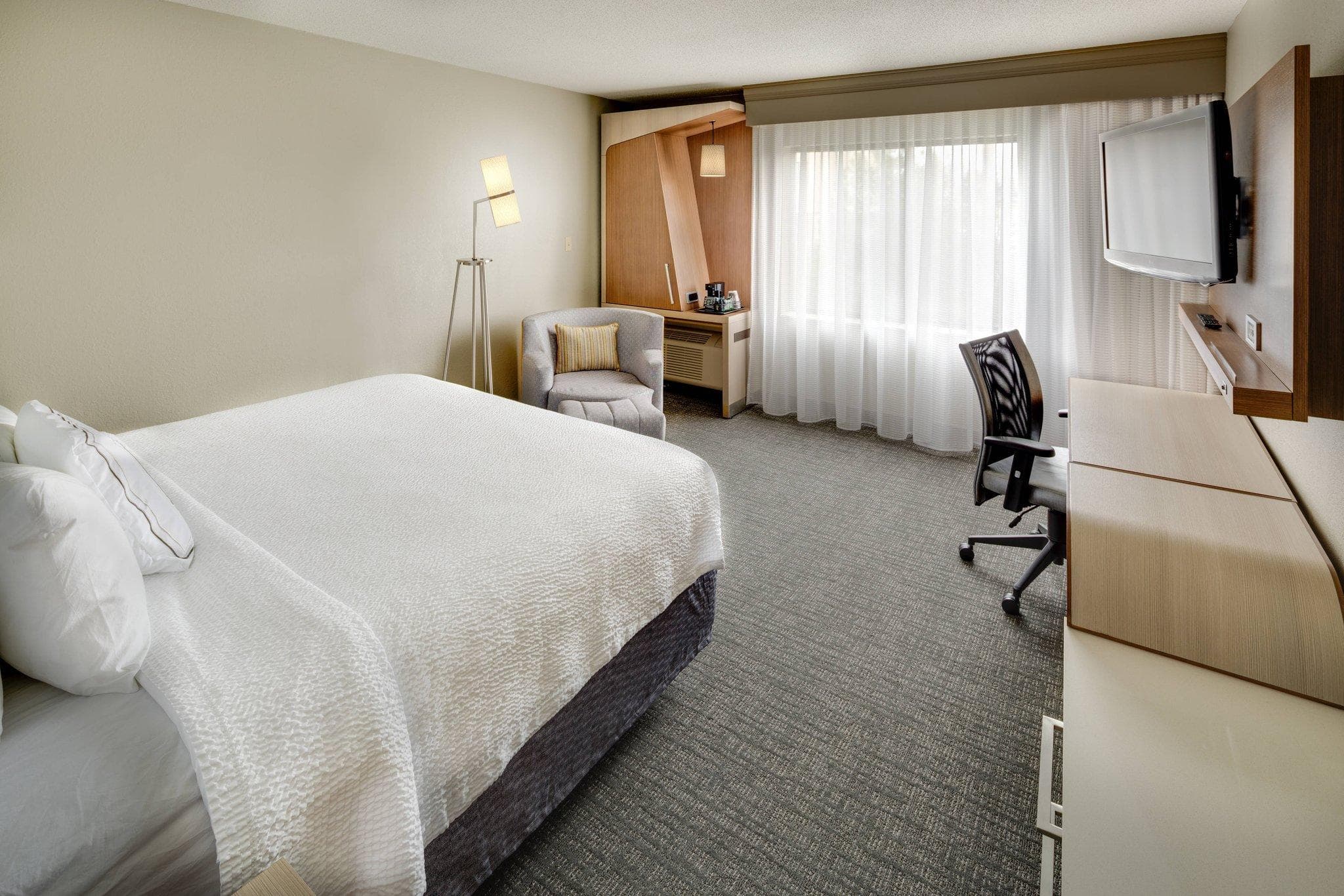 Courtyard by Marriott St. Louis Airport/Earth City photo 2