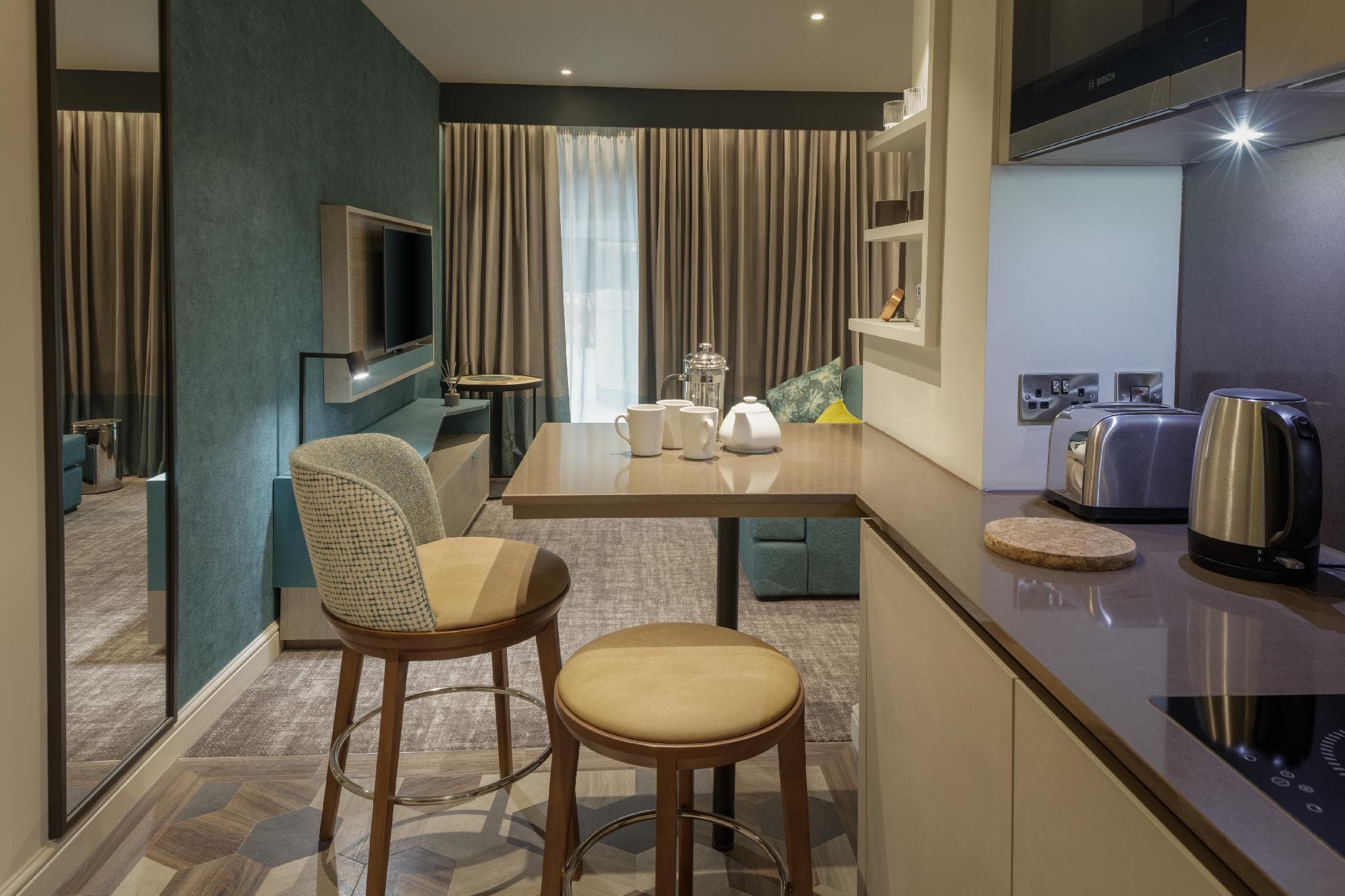 STAYBRIDGE SUITES LONDON-HEATHROW BATH ROAD By IHG photo 3
