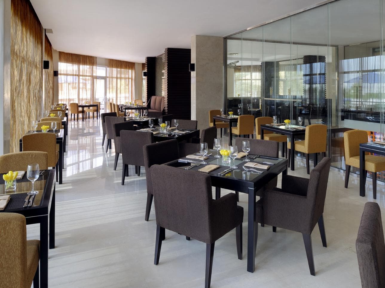 Movenpick Hotel Jumeirah Lakes Towers photo 3
