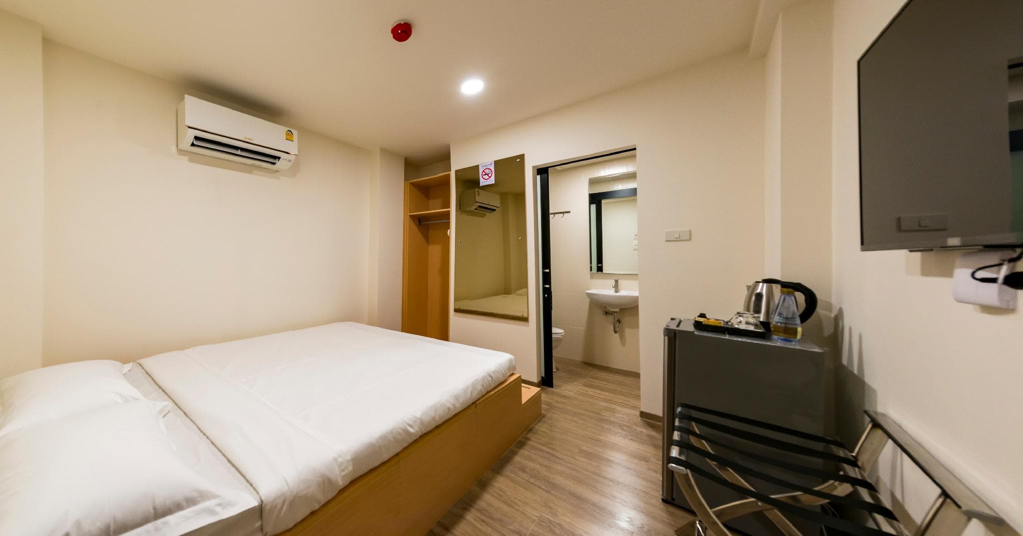P18 Hotel Bangkok photo 2