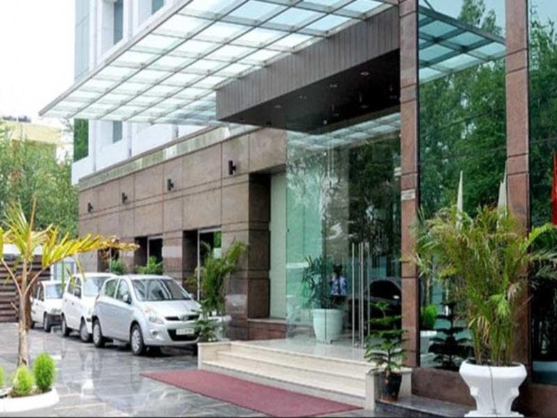 Venizia Sarovar Portico Delhi photo 5