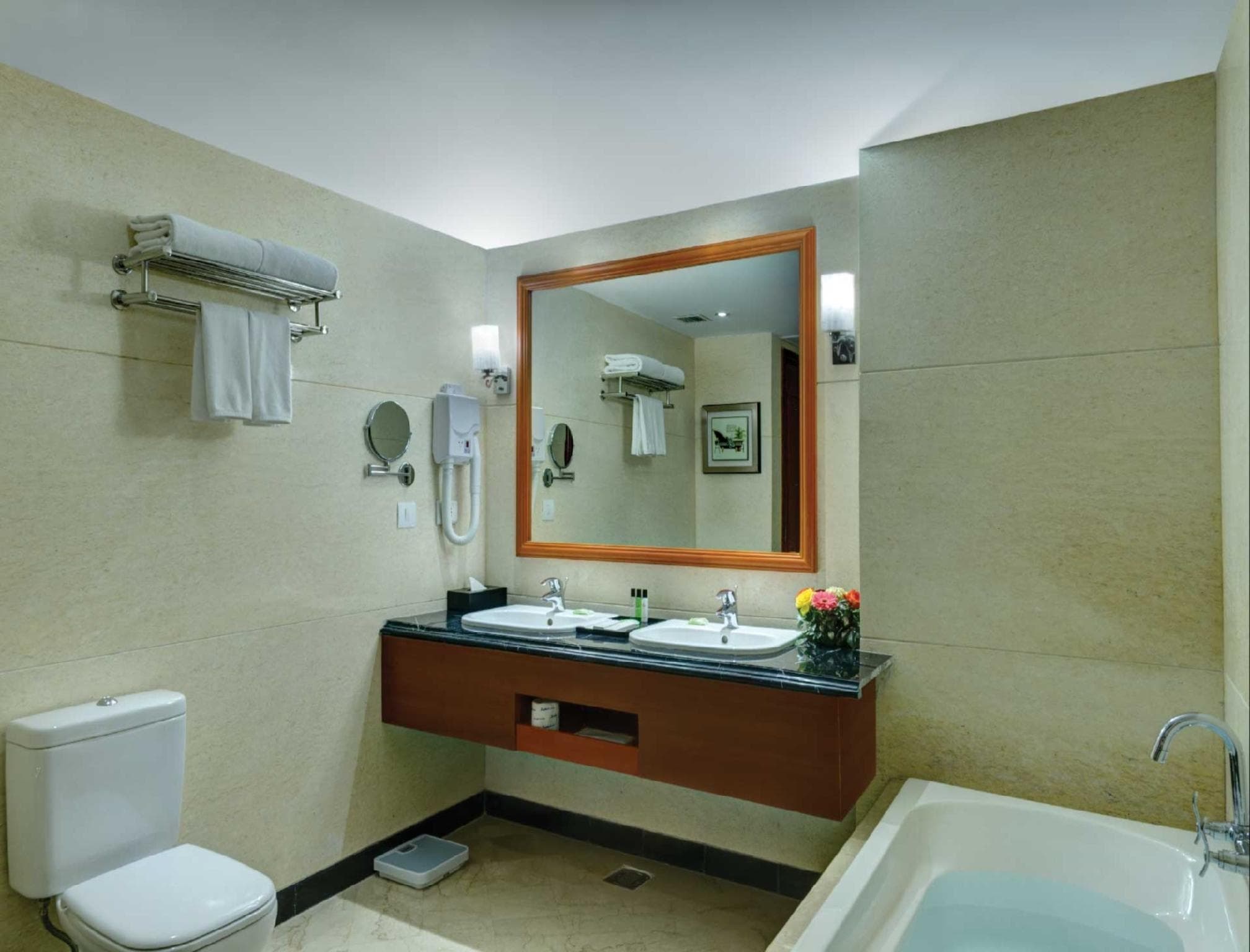 Ramada by Wyndham Amritsar photo 2