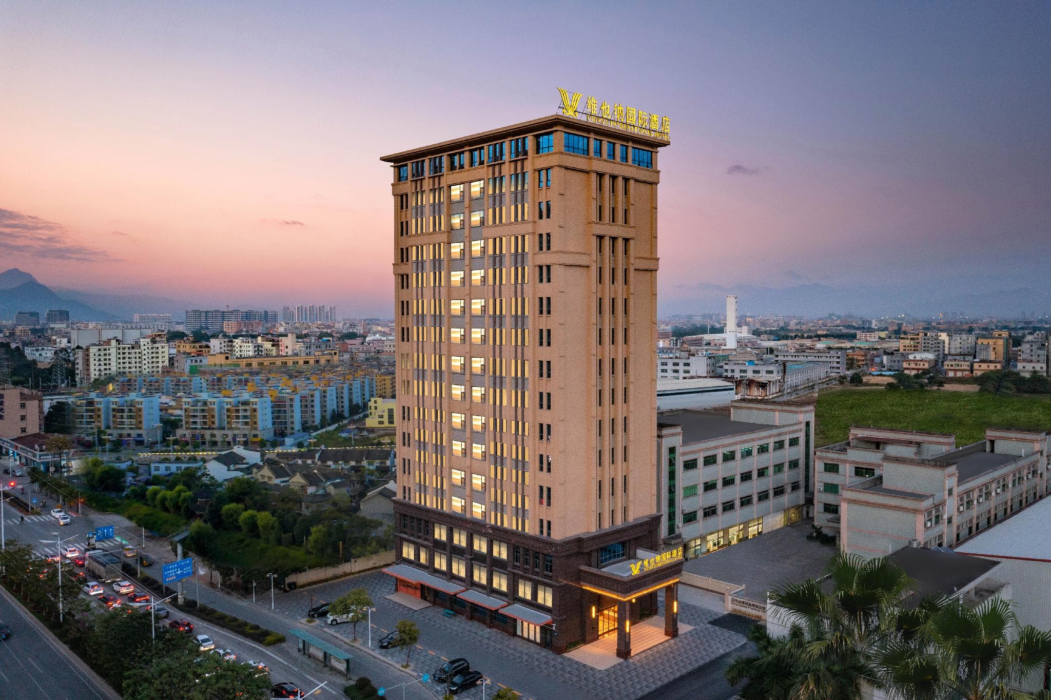Vienna International Hotel - Huizhou Boluo ShiWan