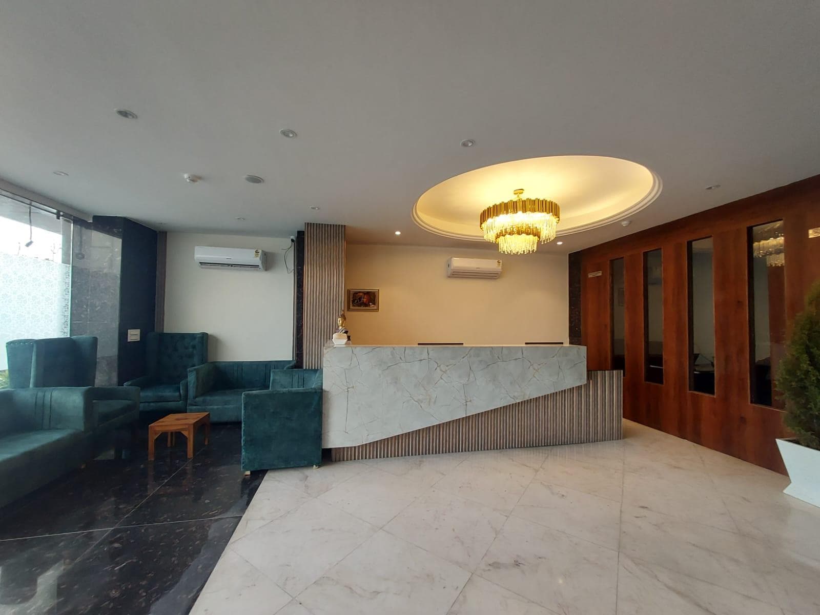 Hotel Dreamland Inn