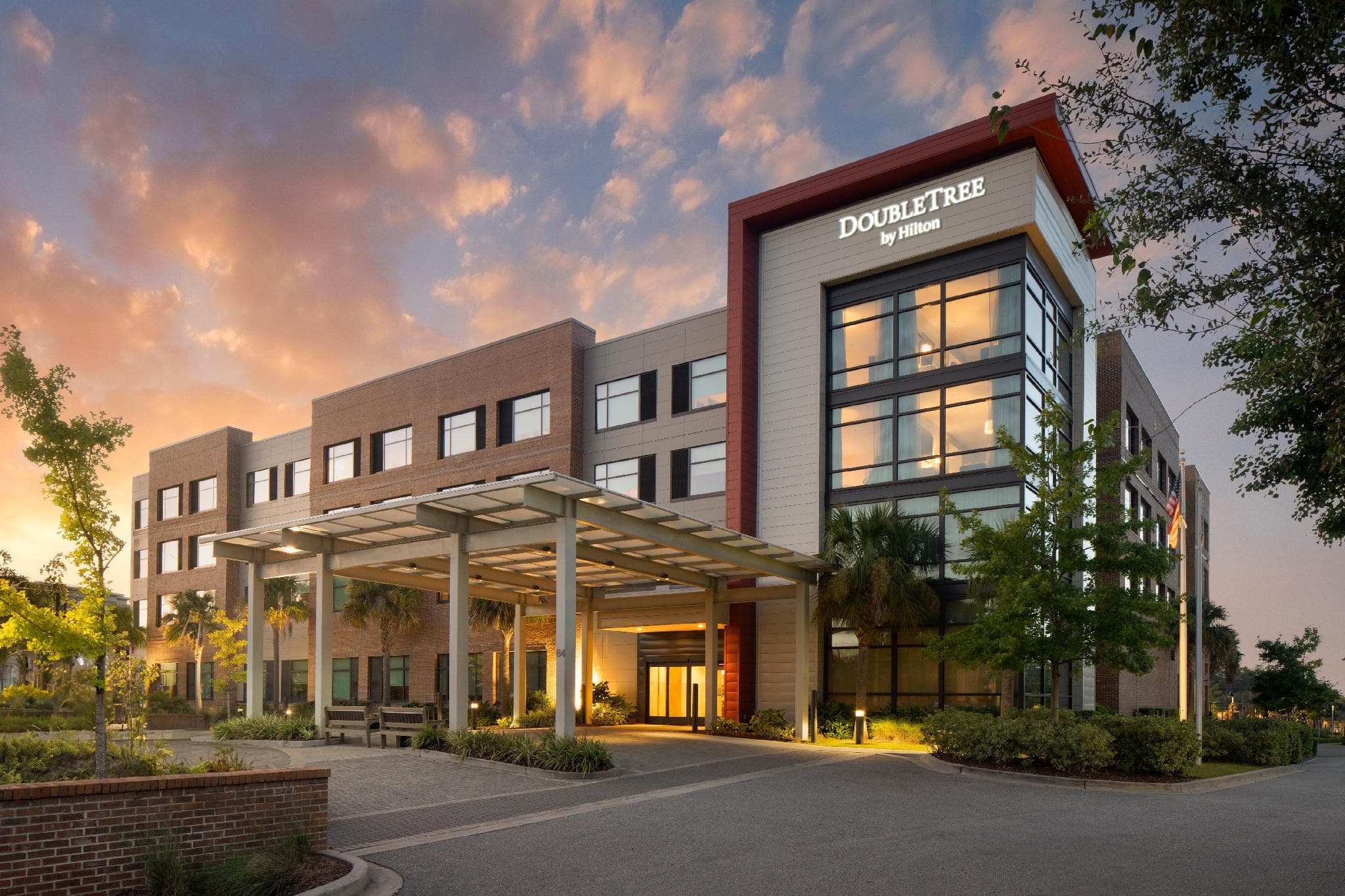 DoubleTree by Hilton Charleston Riverview