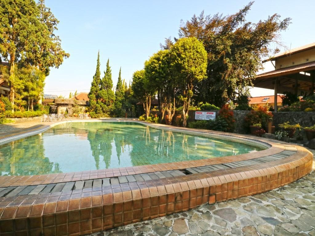 Hotel & Banquet Panorama Lembang photo 3