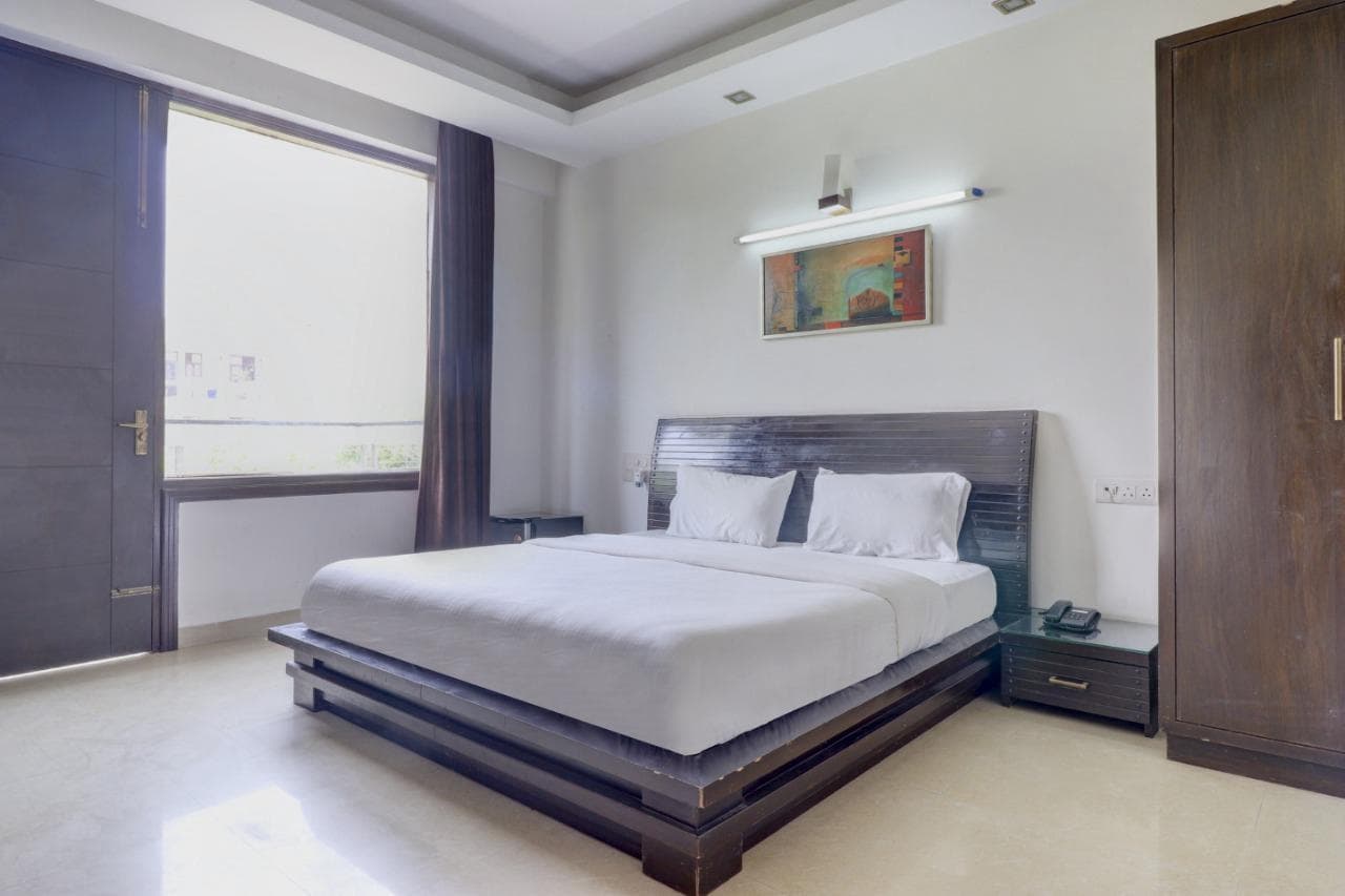 Blue Moon Residency Hotel & Restaurant photo 4