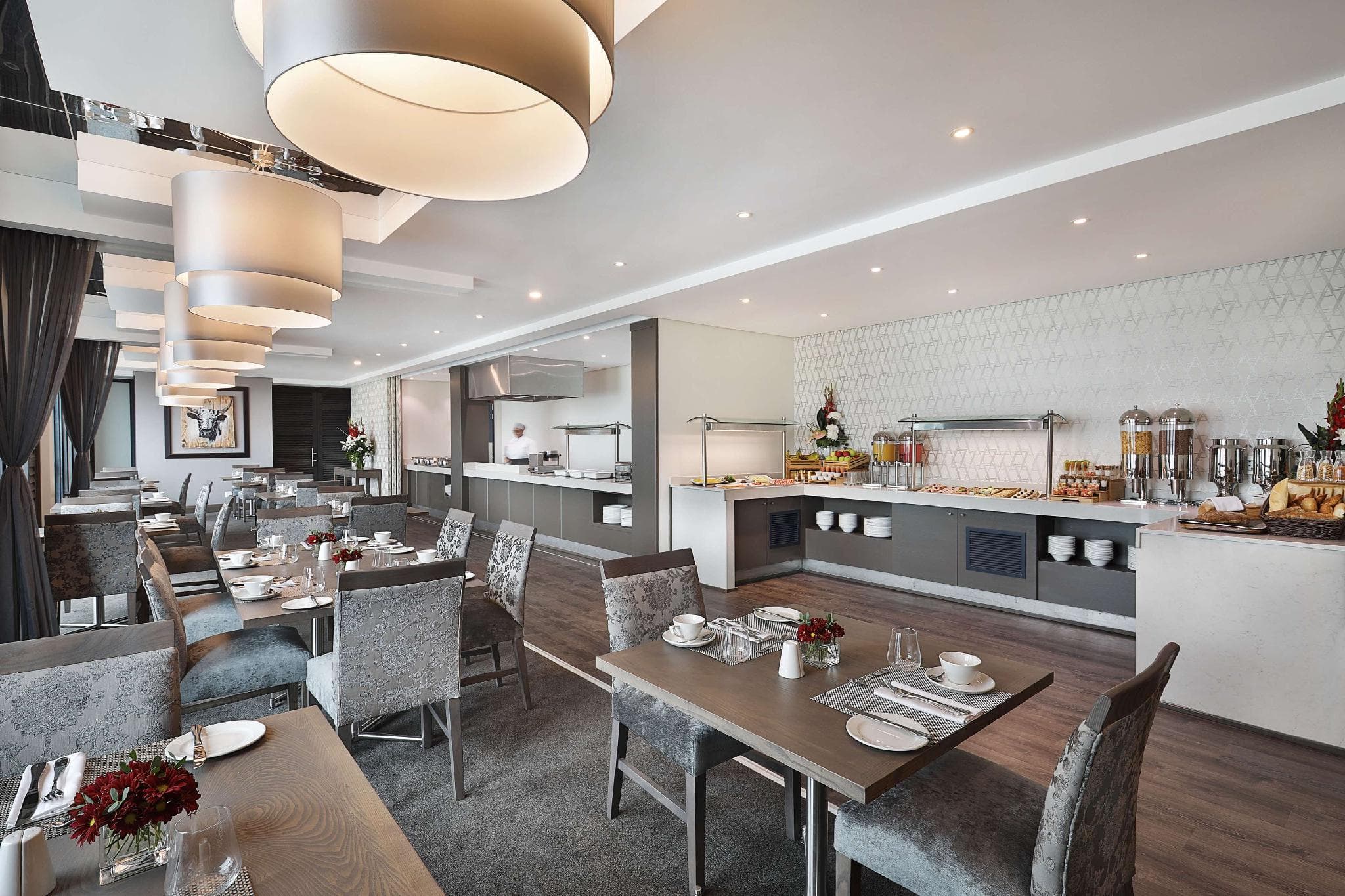 Legend Hotel Lagos Airport, Curio Collection by Hilton photo 4