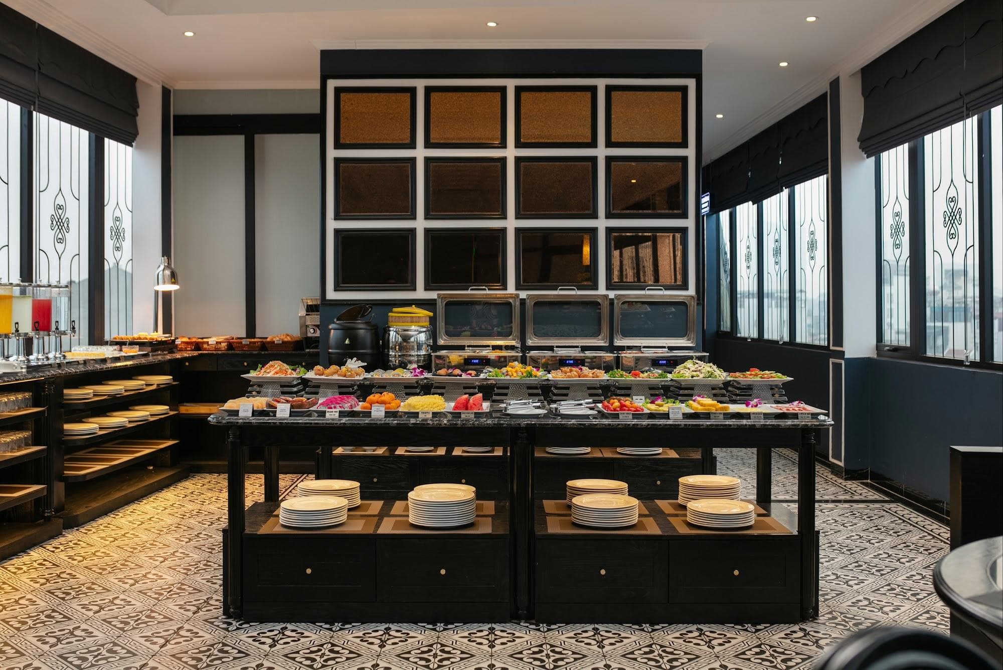 Hanoi Le Chateau Hotel & Spa photo 5