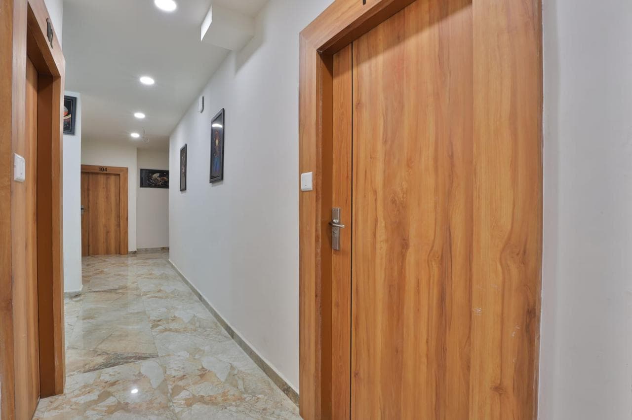 Hotel TGR Rooms photo 3