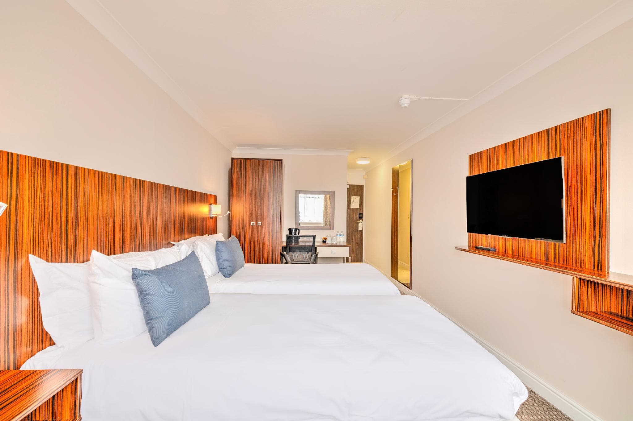 Palms Hotel & Retreat By Palette London Romford photo 2