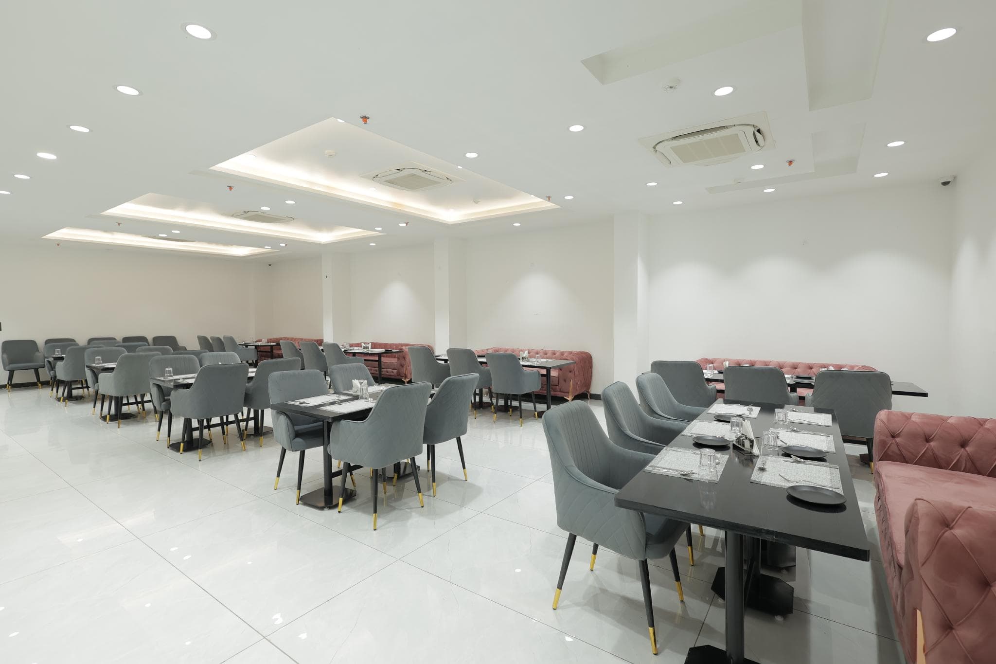 SNJ Taj Grand photo 4