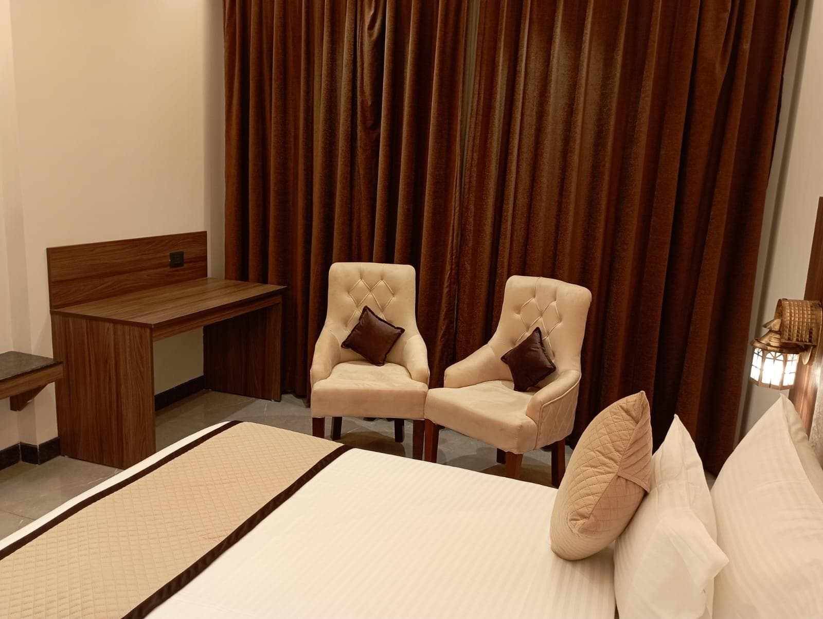 SNJ Taj Grand photo 2