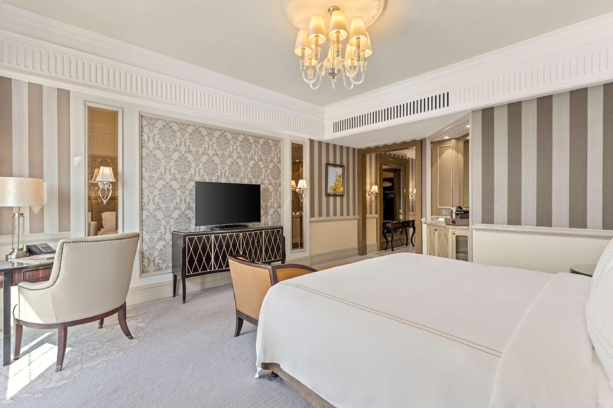 Al Habtoor Palace photo 2