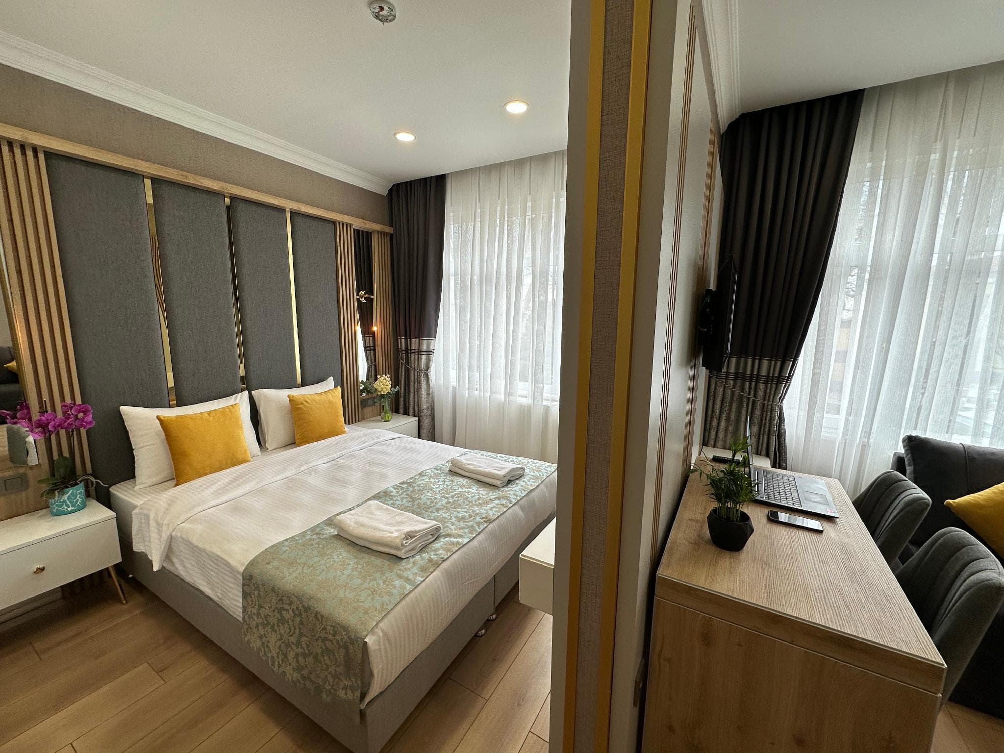 H&L Suites photo 2