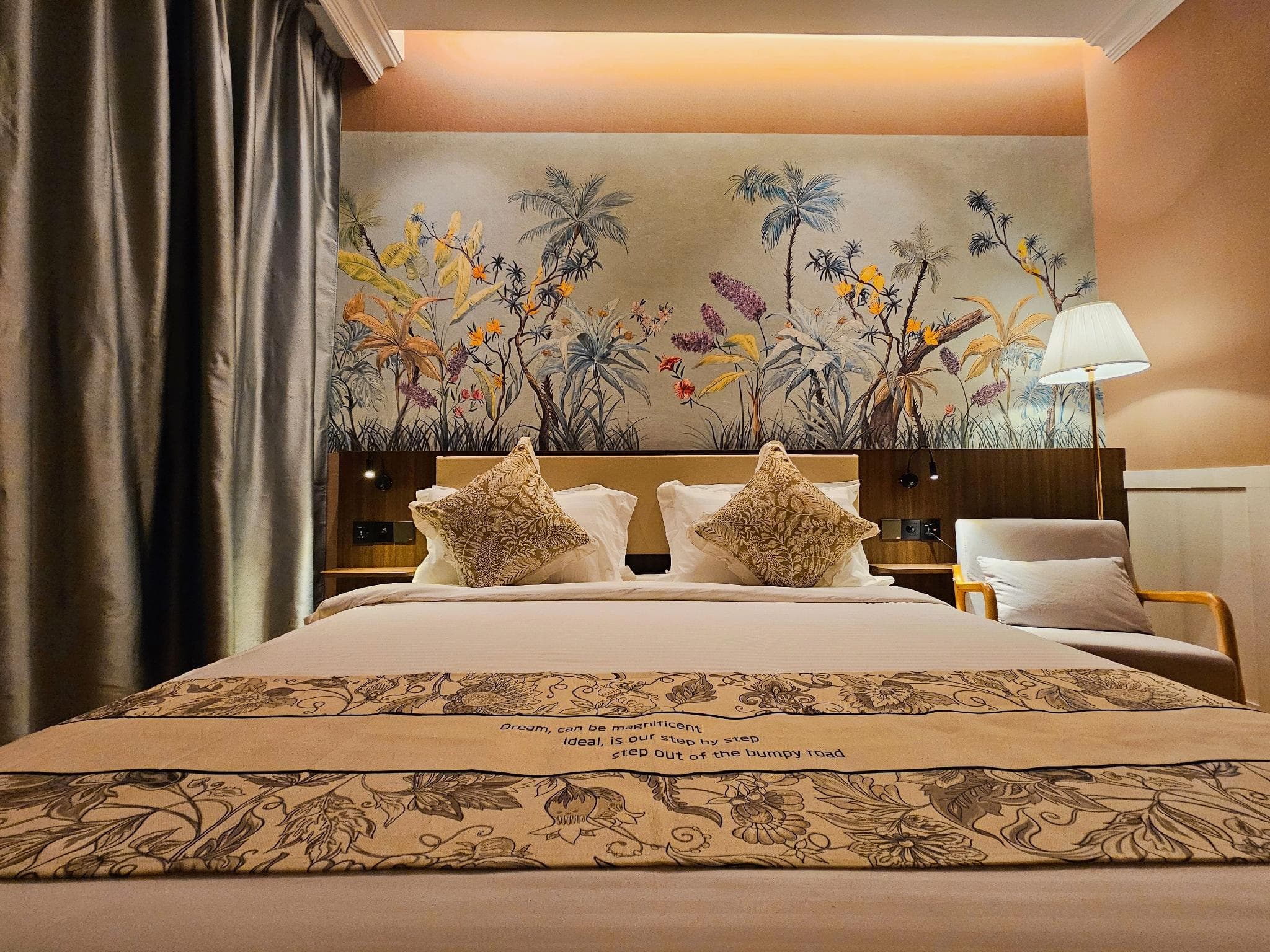 The Palm Suite @Lava Mansion