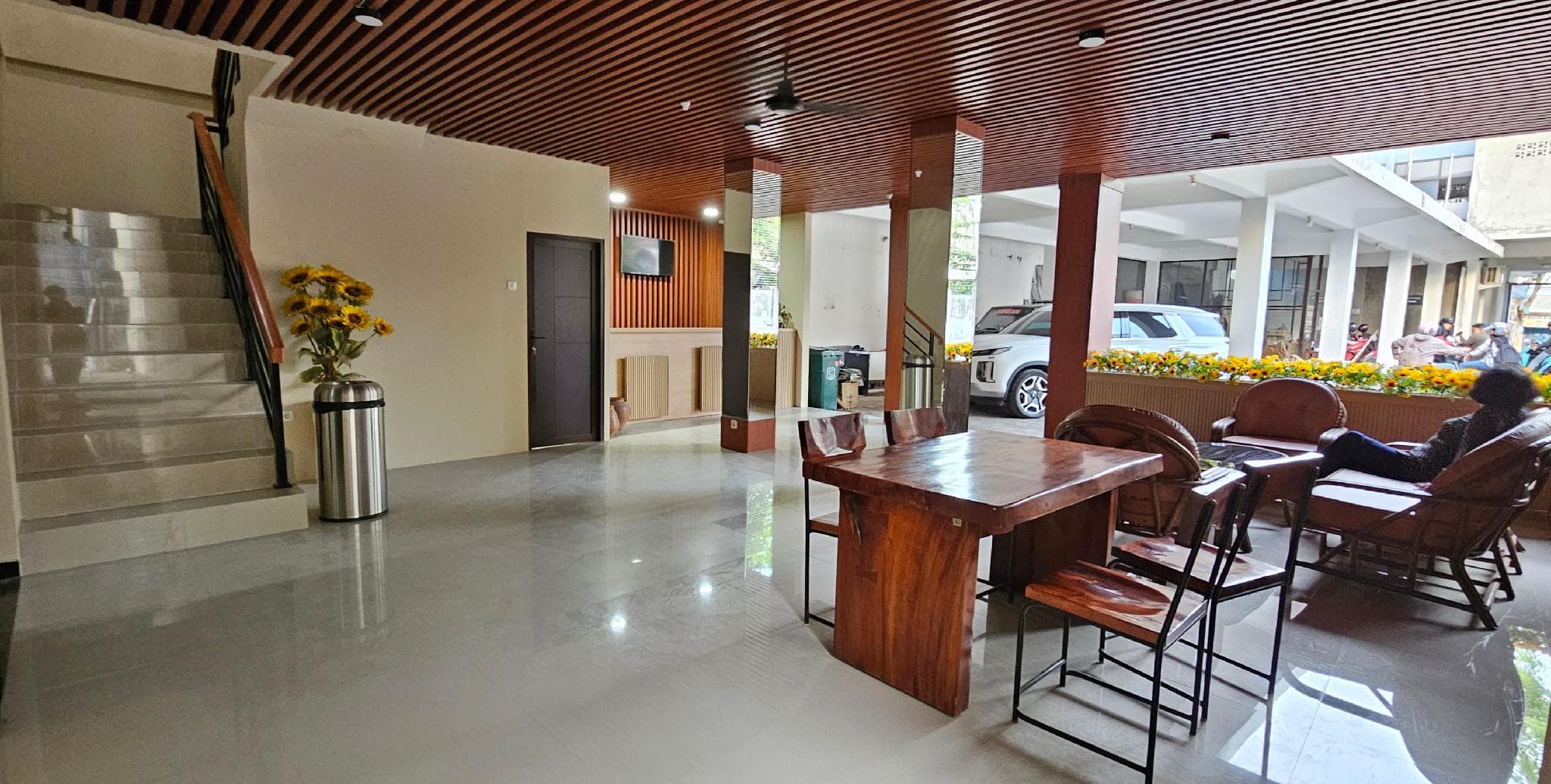 Sunflower Hotel Syariah near Juanda Airport photo 4