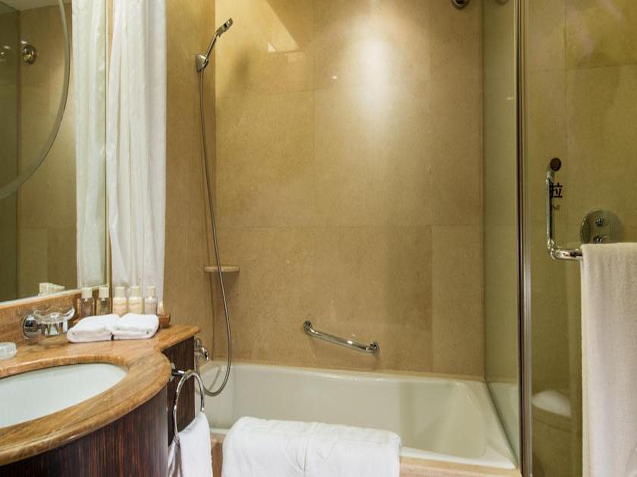 Sunshine Hotel photo 5