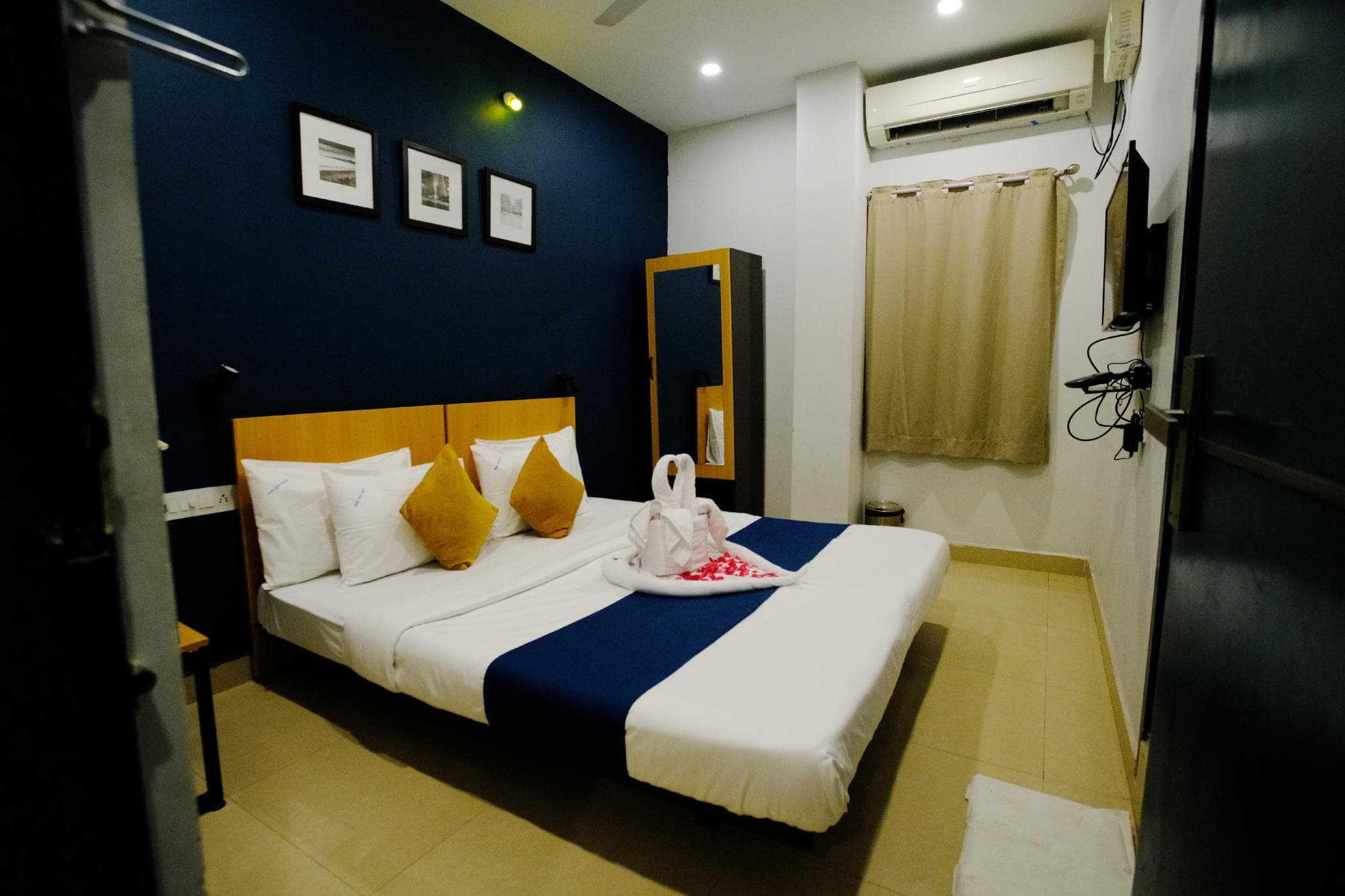 Blue City Palace photo 3