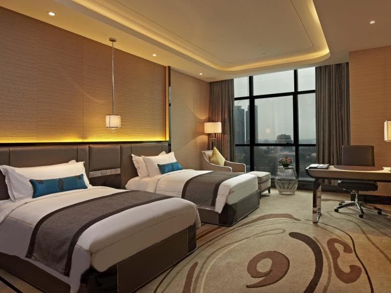 Pacific Regency Hotel Suites photo 3