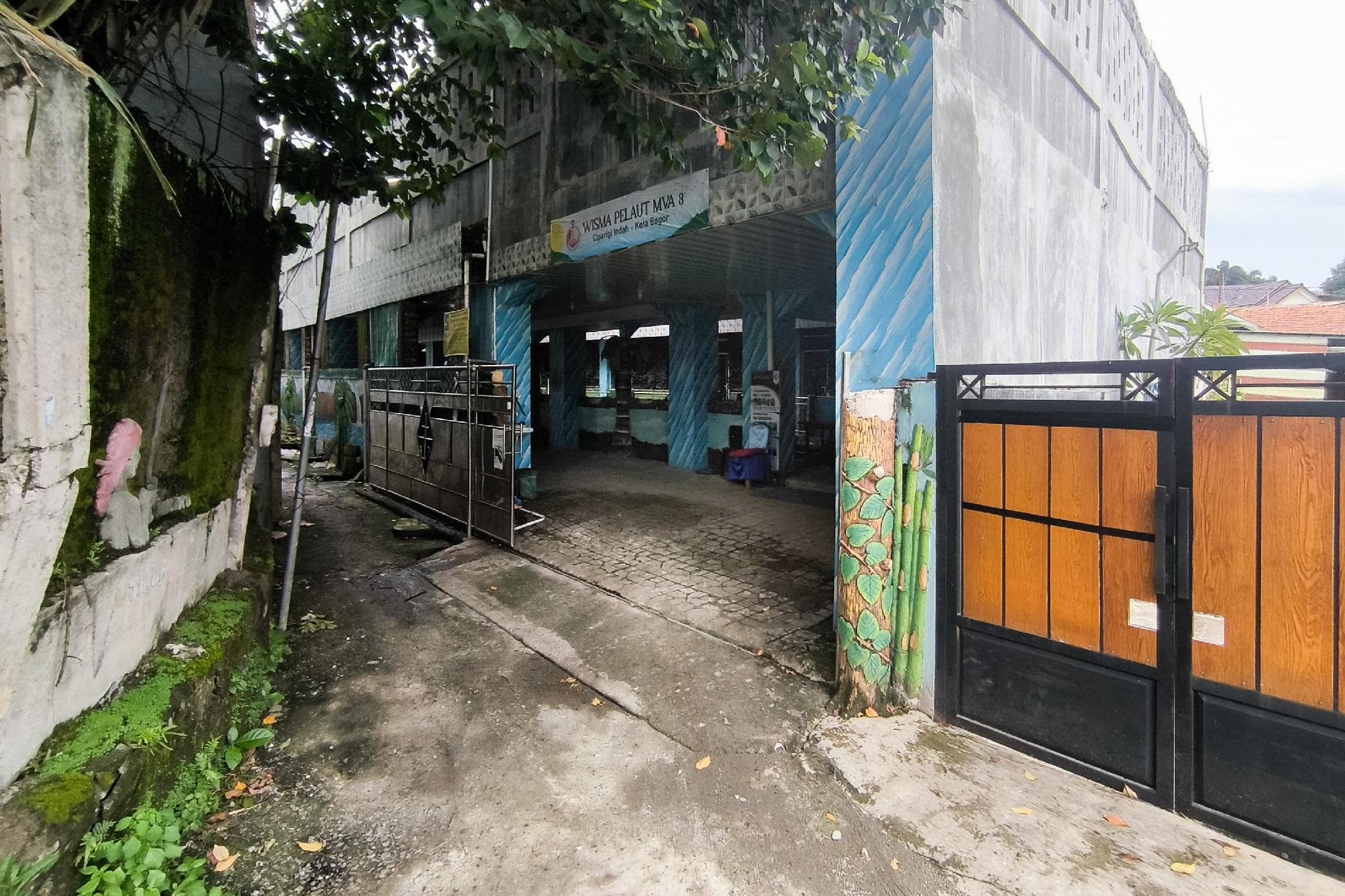 Wisma MVA Ciparigi Indah Mitra RedDoorz photo 4