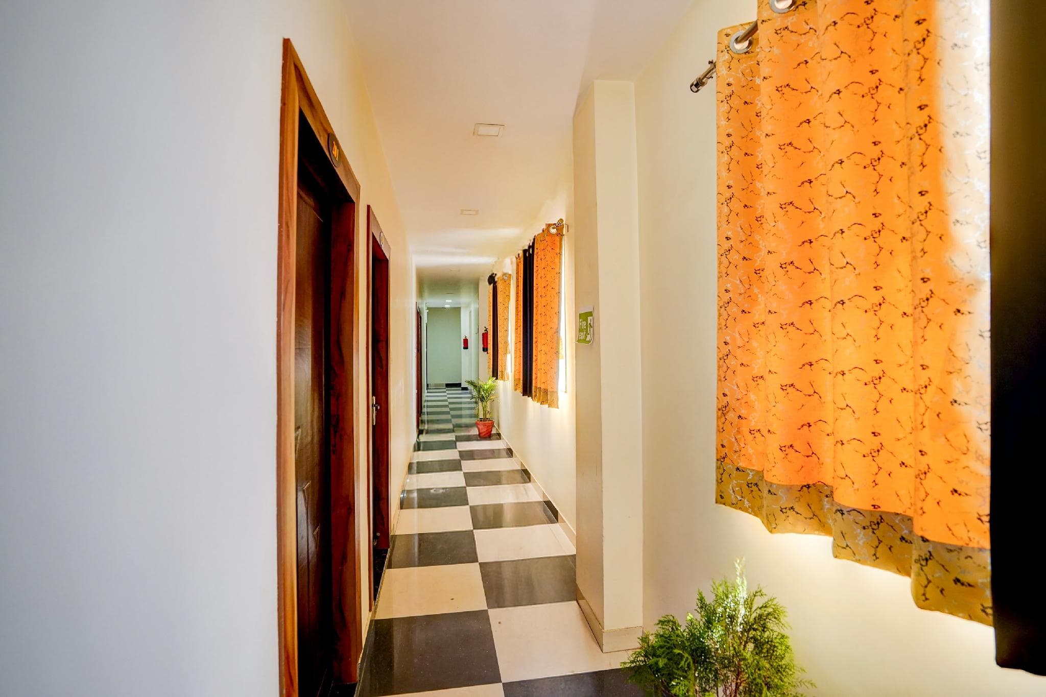 OYO Hotel O Khargapur Ring Road Formerly Shimla Grand photo 5