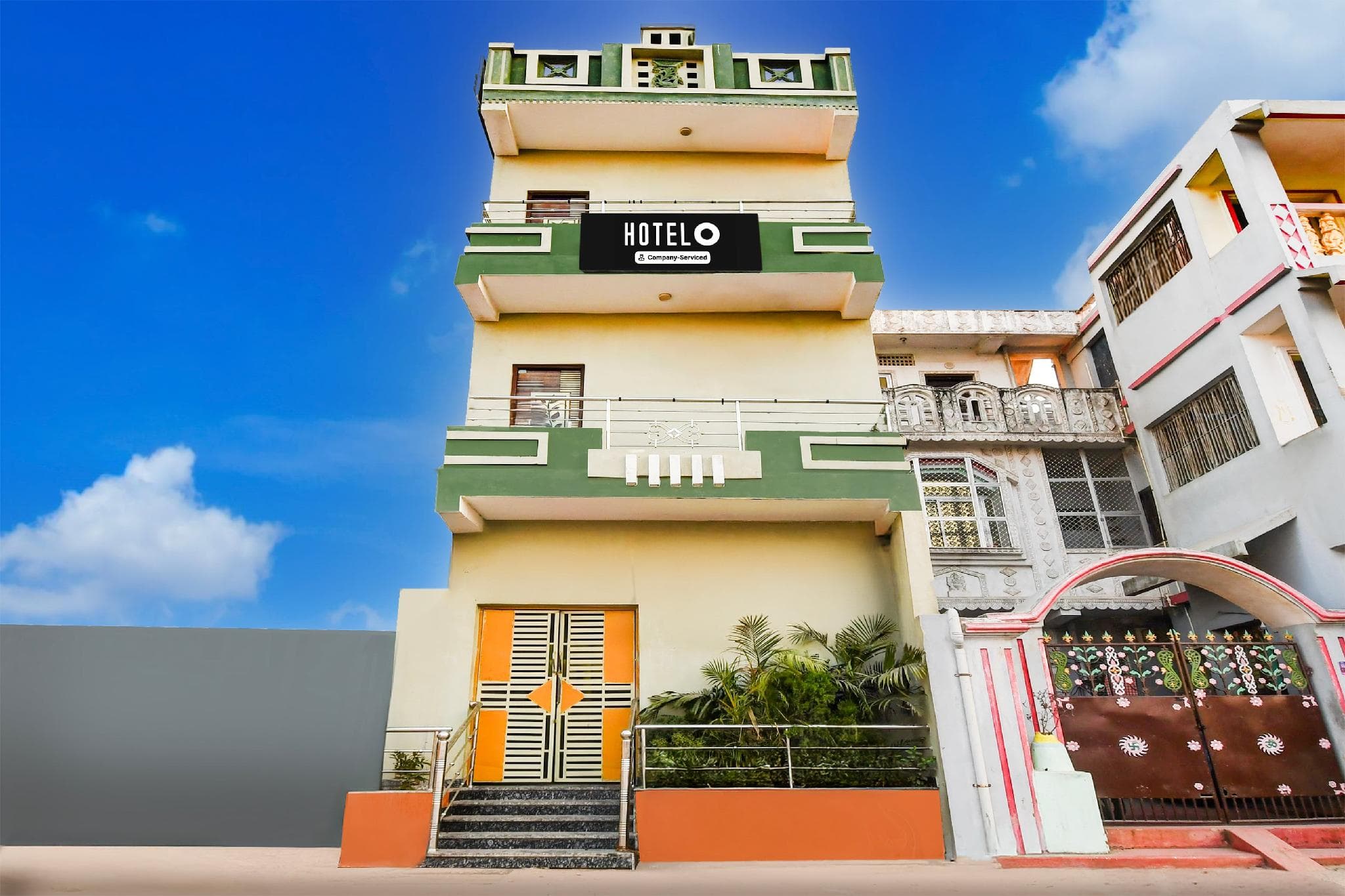 Hotel O Jagannatha Temple Paschim Dwar